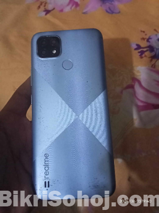 Realmi c21